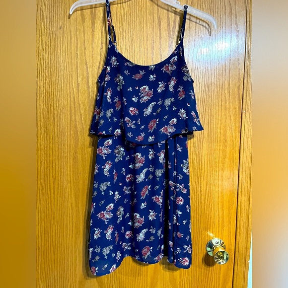 Dresses & Skirts - Unbranded navy blue floral dress